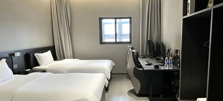 极境电竞酒店(重庆理工大学两江校区店)图片