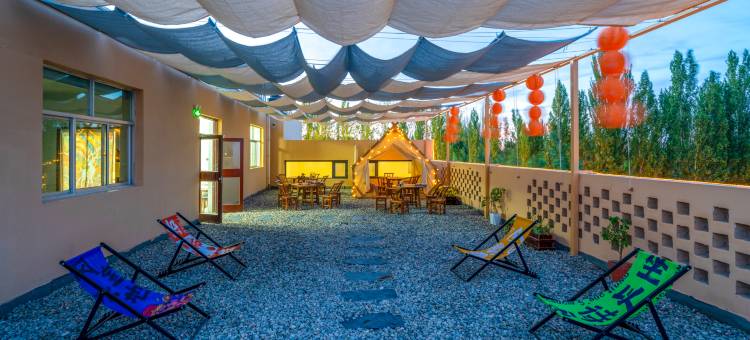 敦煌云途雅居·DesertMoon大漠度假民宿(鸣沙山月牙泉中门店)图片