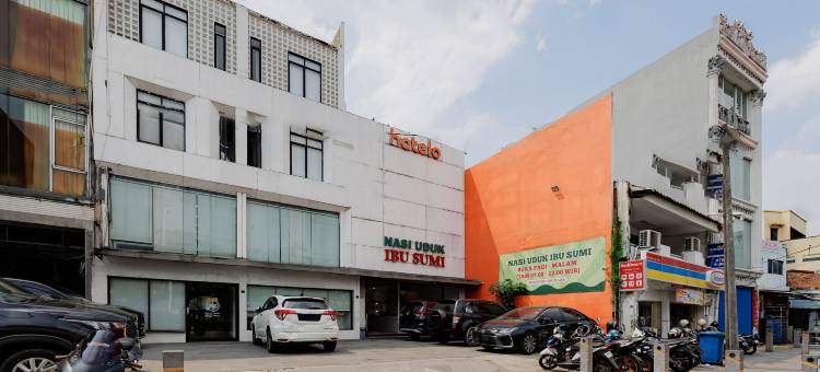 红多兹酒店近芒加杜阿购物中心(RedDoorz Near Mangga Dua Mall)图片