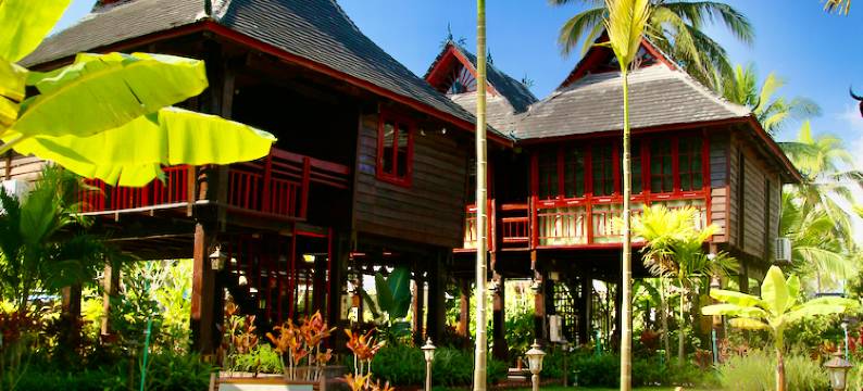 春满西双·吊脚楼图片