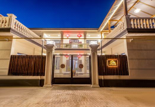 Shanjianju Chinese Inn (Xi'an Lintong Terracotta Army) Hotel Overview