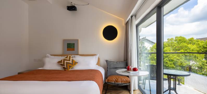 周庄慢生活湖景设计民宿图片