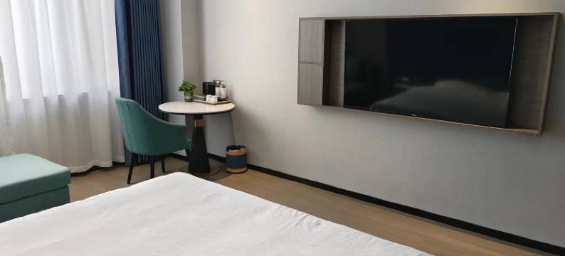 途客中国轻居酒店(玉门市第一中学店)图片