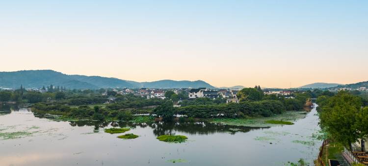 苏州湖光山舍酒店(西山岛开心农场店)图片