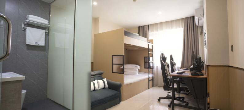 极客电竞酒店(沈阳东北大马路店)图片