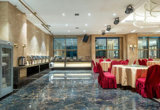 Hampton Hotel Hotel Overview