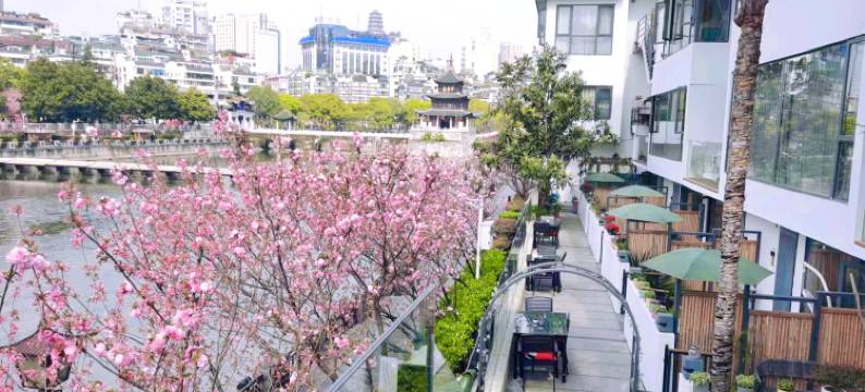 美岸·燕舍河畔观景民宿(贵阳甲秀楼青云市集店)图片