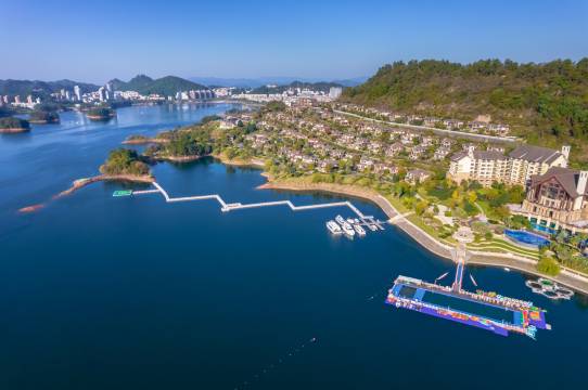 千岛湖滨江湖景别墅