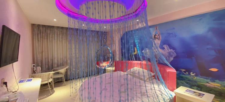 曲靖36度8主题酒店图片