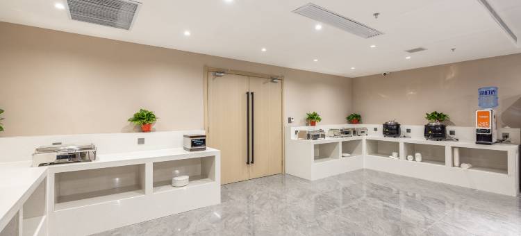 亿辉酒店(白银汽车站店)图片