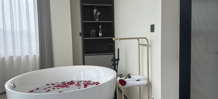 都安漫山河畔民宿图片