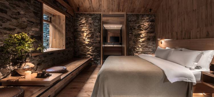 半山渡·与瓦民宿(丙中洛店)图片