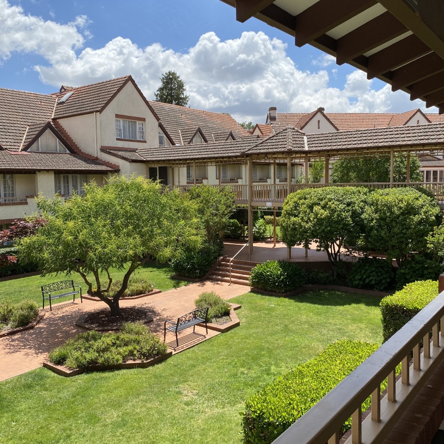 Mercure Canberra Hotel Overview