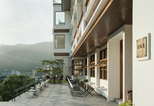 镇远江山集·吉祥山居外景图