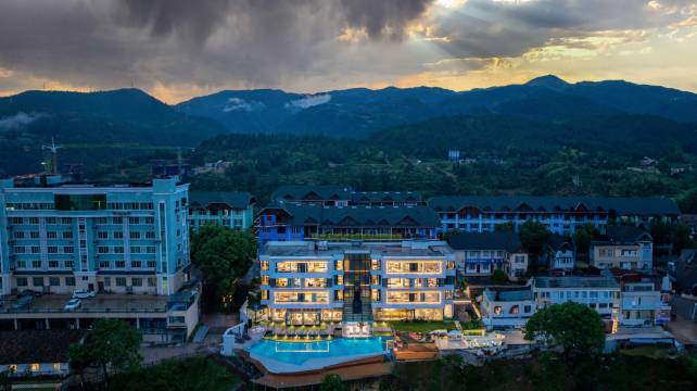 hotel overview picture