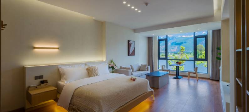 水泽缘Lakeview·云栖湖畔丨白族美学观景民宿(三义国际机场店)图片