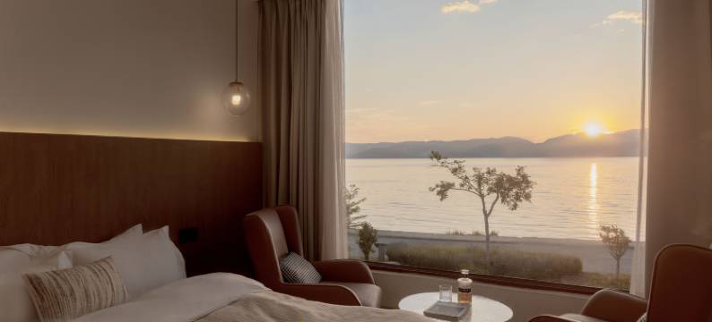 大理千与千寻全海景民宿(洱海生态廊道三圣岛店)图片