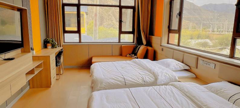 起点·云熙亲子民宿(扎古录镇店)图片