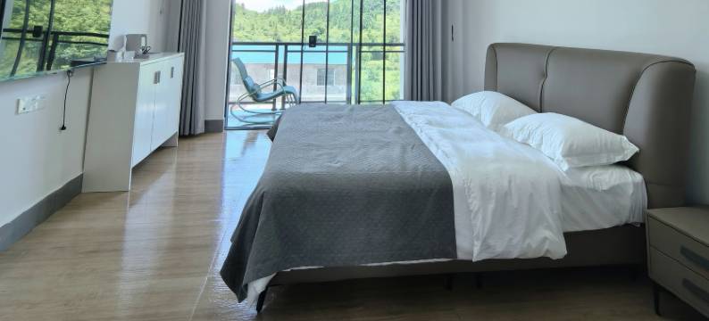 云顶山居民宿(八面山景区店)图片