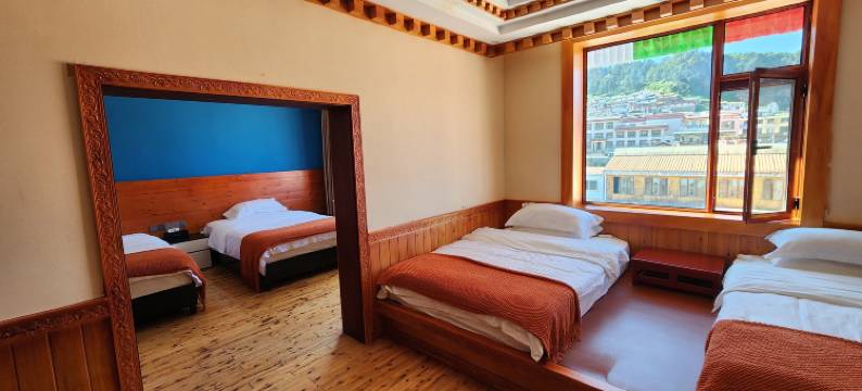 碌曲郎木寺云上朗木藏式民宿图片