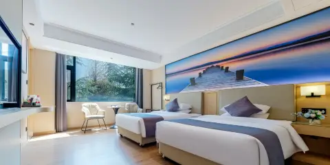 雲上雲輕奢酒店(昭通省耕文化公園錦海建材城店)