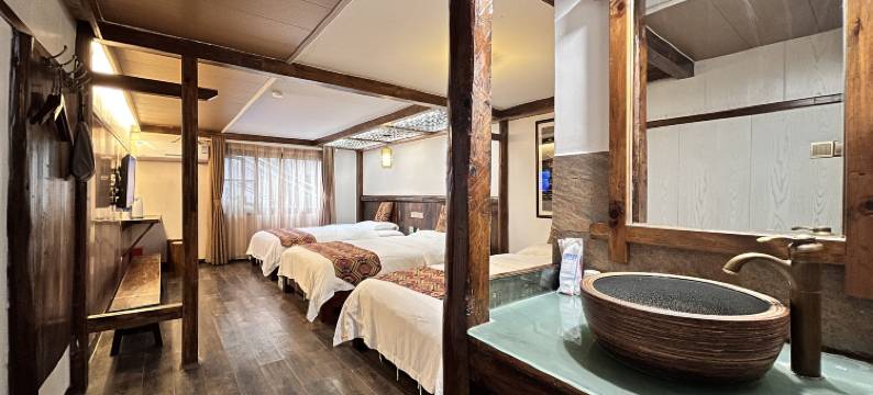 张家界畔山驿栈(张家界国家森林公园武陵源店)图片