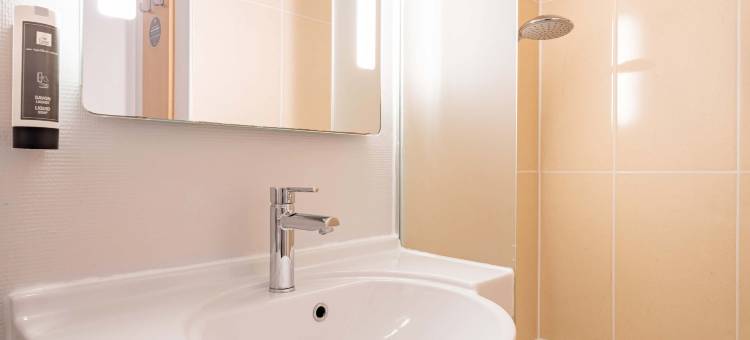 布洛涅-苏尔-梅 圣马丁民宿酒店(B&B Hotel Boulogne-Sur-Mer Saint-Martin)图片