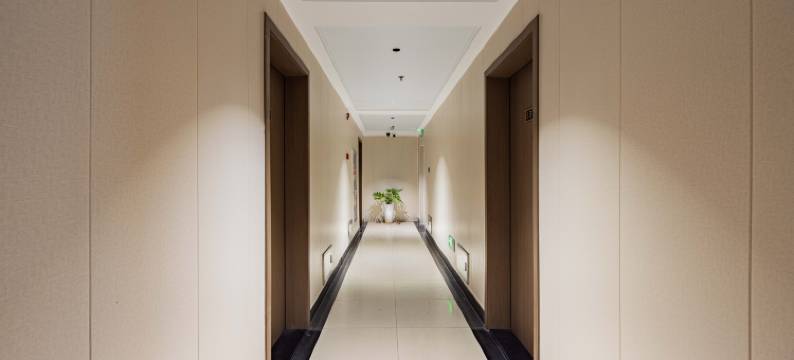 南苑e家精选酒店(宁波天一广场城隍庙地铁站店)图片