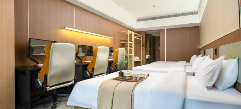 鲤白电竞酒店(长沙开福寺地铁站店)图片