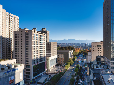 西安大雁塔亚朵酒店