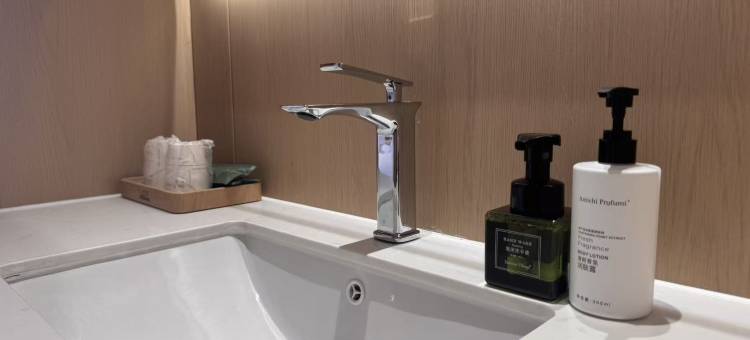 乐泽多彩酒店(辽宁建筑职业学院店)图片