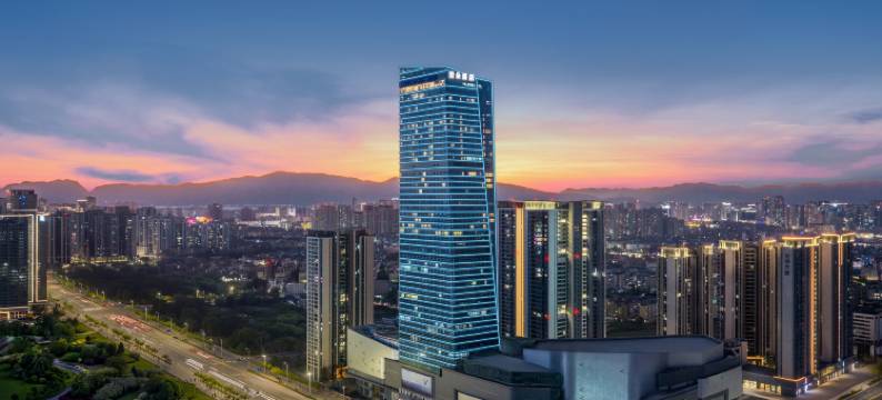 昆明官渡龙湖时代金融中心亚朵酒店图片