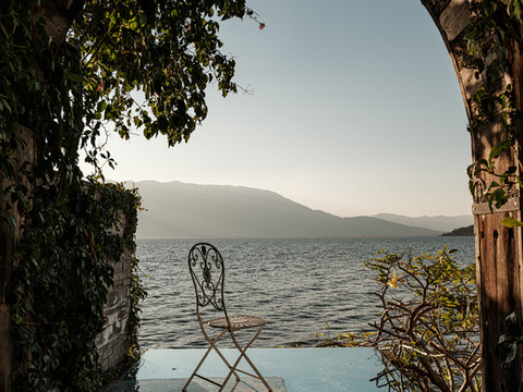 阿凯缇娅·安止风随花开海景度假酒店