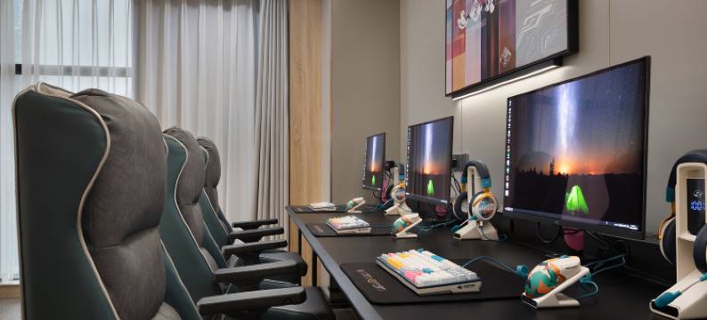 网鱼电竞酒店(德思勤商业广场店)图片