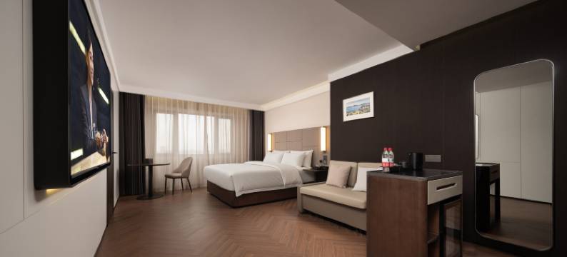 丽呈龙章酒店(医大一院地铁站店)图片