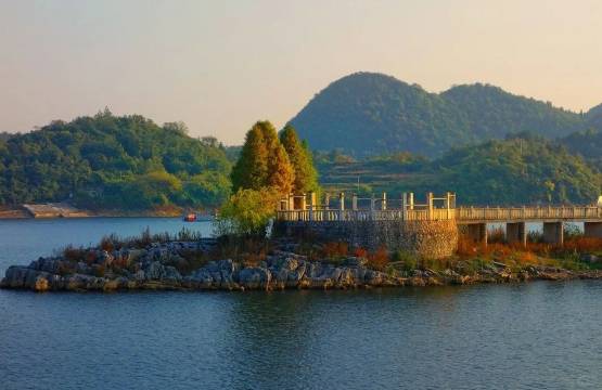 清镇铂兰蒂斯大酒店图片