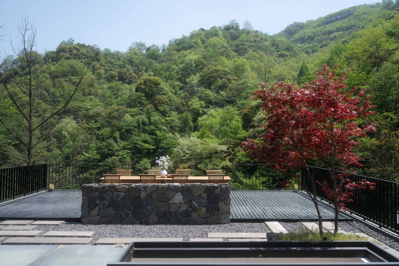 青城山栗下安隐.森林私汤民宿图片
