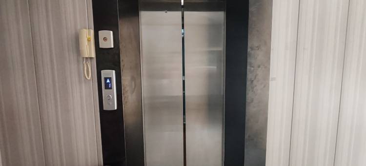 轻住酒店(临沂罗庄区宝丽财富广场店)图片