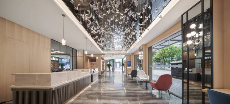 昆明·丽柏WAVESWEPT·MISTYSEA设计酒店(昆明站环城南路地铁店)图片