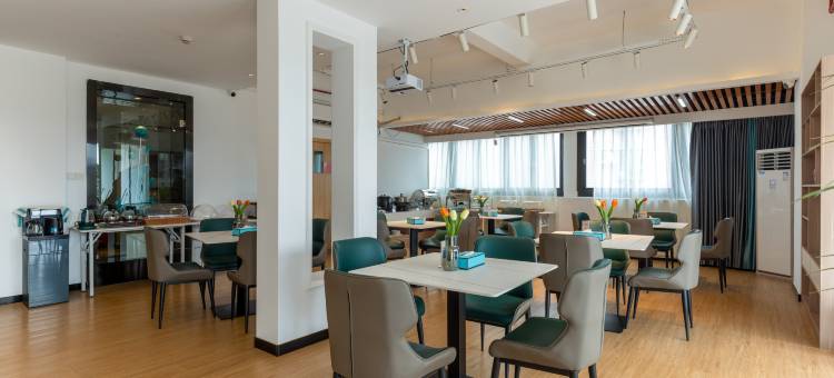 希岸·轻雅酒店(广州市花地湾芳村地铁站店)图片