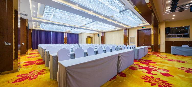 哈尔滨西站万达广场桔子水晶酒店图片