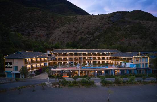 泸沽湖美庐·湖畔天空之镜度假酒店