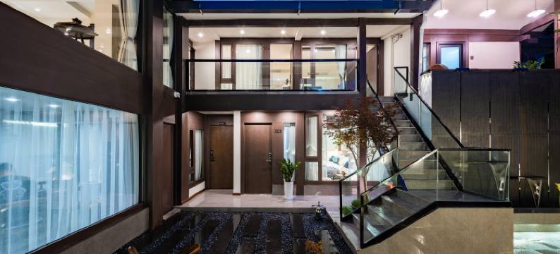 蓝栖美居设计师民宿(忠义市场木府店)图片