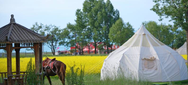 青海湖呷布哒野奢露营民宿图片