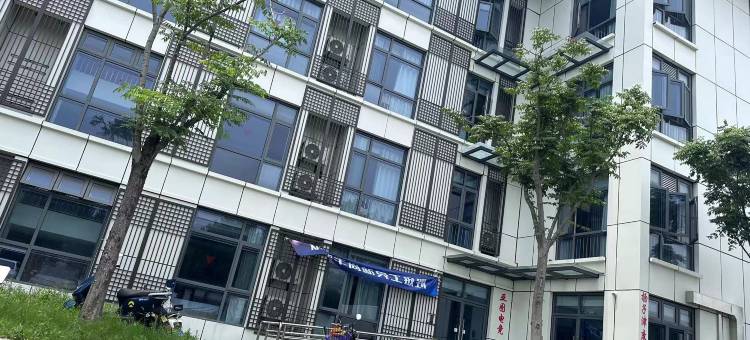 亚图电竞民宿(扬州运河博物馆江海学院店)图片