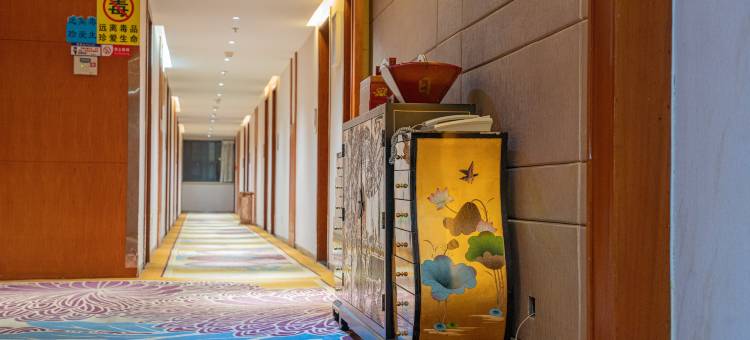 鸿鼎风尚酒店(金华万泰海立方海洋公园店)图片