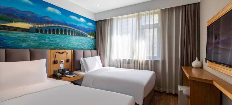 秋果酒店(北京五棵松解放军总医院301医院店)图片