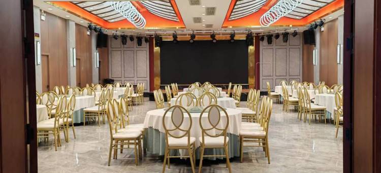 圣唯酒店(邓州火车站店)图片