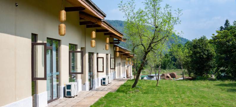 龙南虔心小镇半山腰温泉度假酒店图片