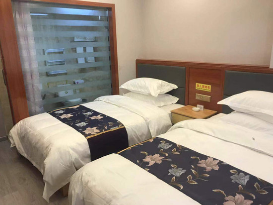 合作市邦客快捷宾馆